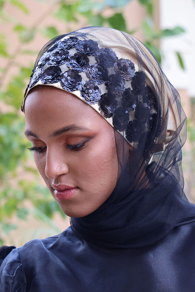 Shine the hijab Gorgeous Black Set based on a golden beanie for bridal and special occasions.